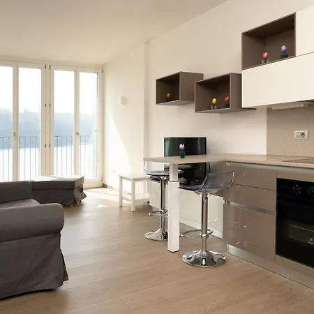 Serviced By De Charme * Laveno-Mombello