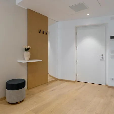 Serviced By De Charme Apartment *