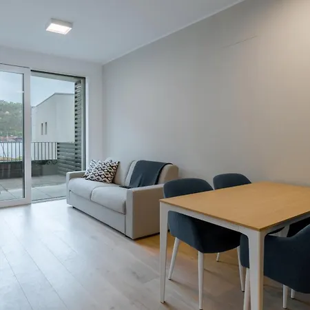 Apartment Serviced By De Charme Laveno-Mombello