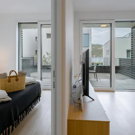 Apartment Serviced By De Charme Laveno-Mombello