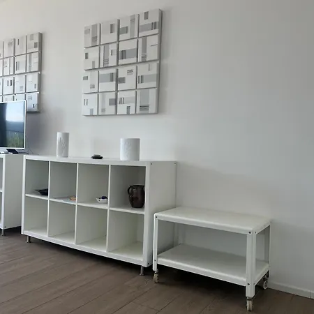 Serviced By De Charme Apartment Laveno-Mombello